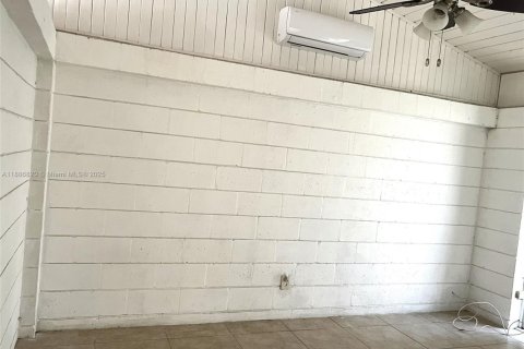 Купить коммерческую недвижимость в Форт-Лодердейл, Флорида 193.24м2, № 1940967 - фото 7