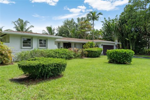 Casa en venta en Palmetto Bay, Florida, 3 dormitorios, 239.5 m2 № 1800917 - foto 2