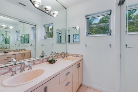 Casa en venta en Palmetto Bay, Florida, 3 dormitorios, 239.5 m2 № 1800917 - foto 22