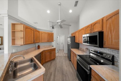 Villa ou maison à vendre à Ocala, Floride: 3 chambres, 161.46 m2 № 2430405 - photo 15