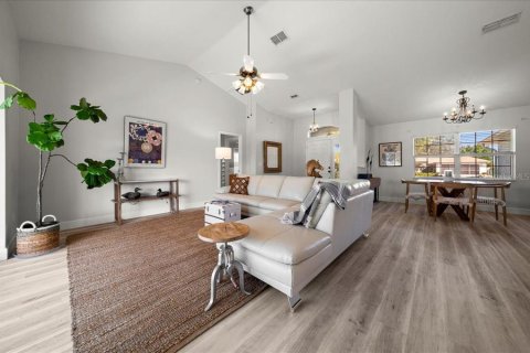 Villa ou maison à vendre à Ocala, Floride: 3 chambres, 161.46 m2 № 2430405 - photo 5