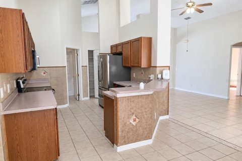 House in Kissimmee, Florida 3 bedrooms, 162.11 sq.m. № 2422822 - photo 26