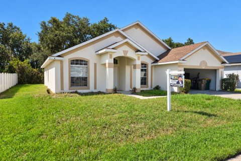 House in Kissimmee, Florida 3 bedrooms, 162.11 sq.m. № 2422822 - photo 9
