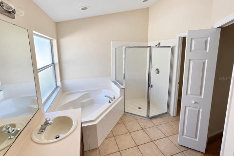 House in Kissimmee, Florida 3 bedrooms, 162.11 sq.m. № 2422822 - photo 11