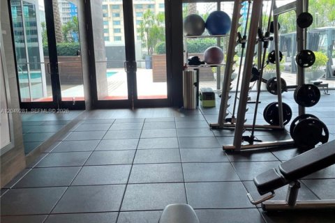 Copropriété à louer à Miami, Floride: 2 chambres, 105.35 m2 № 2241348 - photo 8