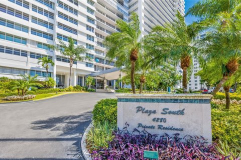 Condo in Fort Lauderdale, Florida, 2 bedrooms  № 1786593 - photo 20