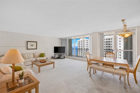Condo in Fort Lauderdale, Florida, 2 bedrooms  № 1786593 - photo 7