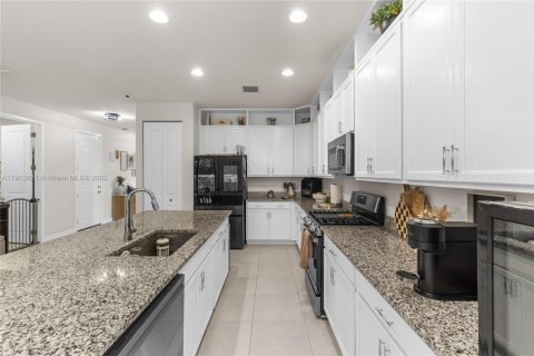 Купить виллу или дом в Лейк-Уорт, Флорида 6 спален, 274.99м2, № 1973955 - фото 6