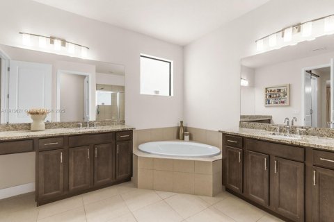 Купить виллу или дом в Лейк-Уорт, Флорида 6 спален, 274.99м2, № 1973955 - фото 12