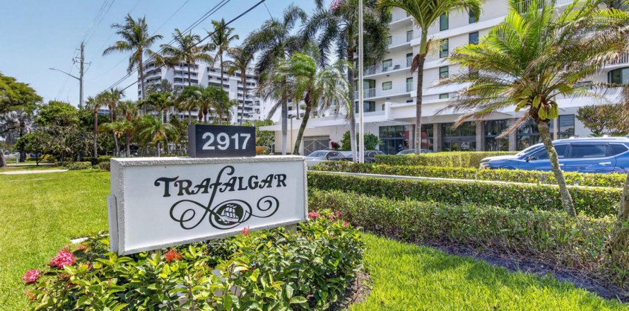 Condo in Highland Beach, Florida, 2 bedrooms  № 2367783