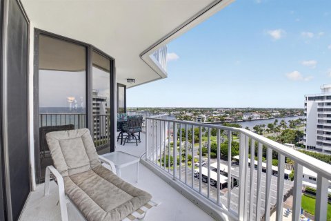 Condo in Highland Beach, Florida, 2 bedrooms  № 2367783 - photo 18