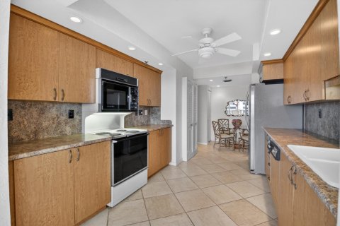 Condo in Highland Beach, Florida, 2 bedrooms  № 2367783 - photo 10