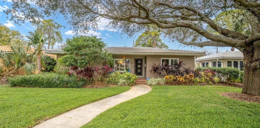 Casa en Saint Petersburg, Florida 3 dormitorios, 160.63 m2 № 1519189