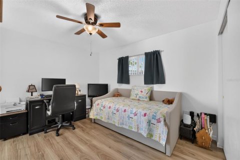 House in Venice, Florida 3 bedrooms, 121.79 sq.m. № 2390951 - photo 23