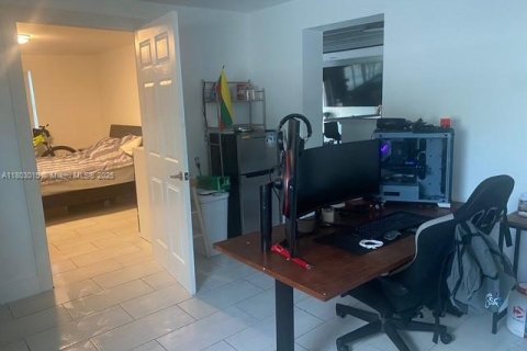 Casa en venta en Naples, Florida, 3 dormitorios, 119.75 m2 № 1934925 - foto 13