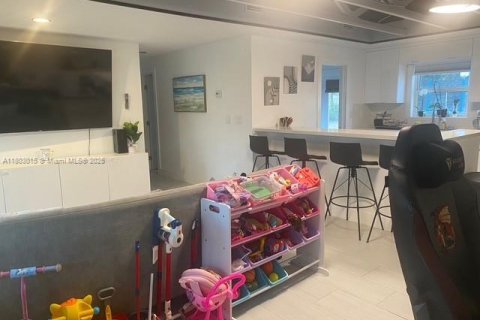 Casa en venta en Naples, Florida, 3 dormitorios, 119.75 m2 № 1934925 - foto 6