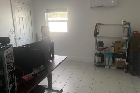 Casa en venta en Naples, Florida, 3 dormitorios, 119.75 m2 № 1934925 - foto 12