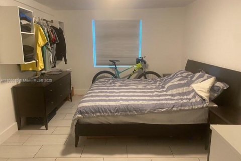 Casa en venta en Naples, Florida, 3 dormitorios, 119.75 m2 № 1934925 - foto 14