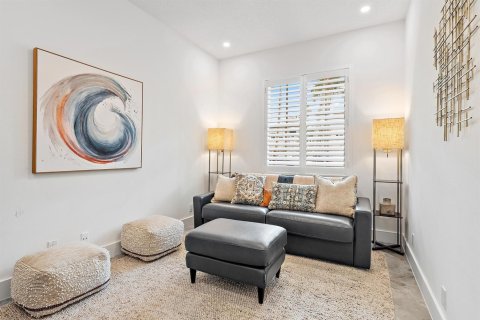 Townhouse in Palm Beach Gardens, Florida 3 bedrooms, 177.44 sq.m. № 2158434 - photo 4