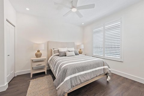 Townhouse in Palm Beach Gardens, Florida 3 bedrooms, 177.44 sq.m. № 2158434 - photo 16