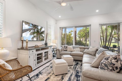 Townhouse in Palm Beach Gardens, Florida 3 bedrooms, 177.44 sq.m. № 2158434 - photo 7