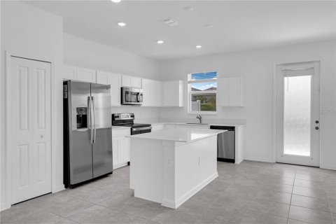 Touwnhouse à louer à Davenport, Floride: 3 chambres, 173.17 m2 № 2150793 - photo 6