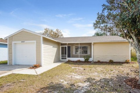 House in Tampa, Florida 3 bedrooms, 108.42 sq.m. № 2360428