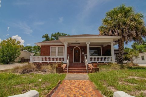 Propiedad comercial en alquiler en Tampa, Florida, 440.45 m2 № 1561607 - foto 2