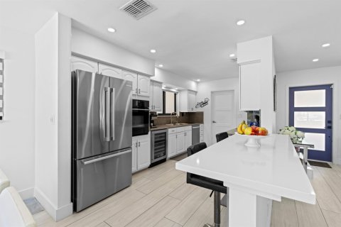 Casa en alquiler en Pompano Beach, Florida, 3 dormitorios, 127.46 m2 № 2192472 - foto 24