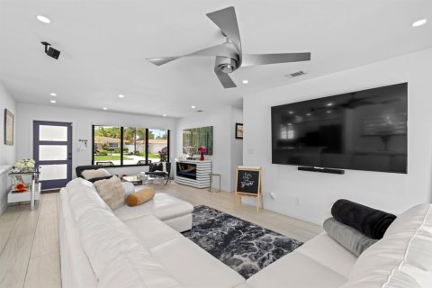 Casa en alquiler en Pompano Beach, Florida, 3 dormitorios, 127.46 m2 № 2192472 - foto 12