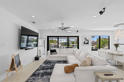 Casa en alquiler en Pompano Beach, Florida, 3 dormitorios, 127.46 m2 № 2192472 - foto 14