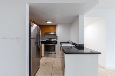 Купить кондоминиум в Майами-Бич, Флорида 2 спальни, 81.75м2, № 1967820 - фото 5