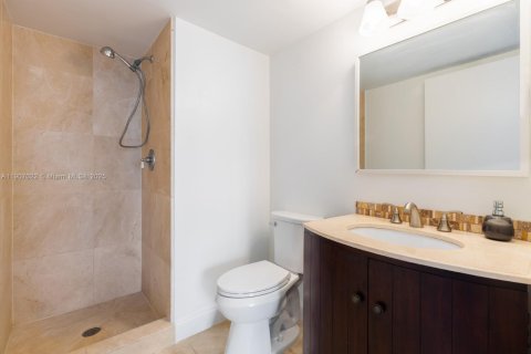 Купить кондоминиум в Майами-Бич, Флорида 2 спальни, 81.75м2, № 1967820 - фото 8