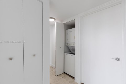 Купить кондоминиум в Майами-Бич, Флорида 2 спальни, 81.75м2, № 1967820 - фото 10