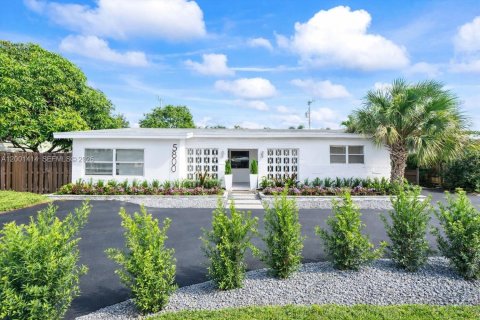 Купить виллу или дом в Форт-Лодердейл, Флорида 4 спальни, 163.32м2, № 2066508 - фото 5