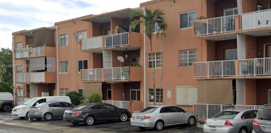 Кондоминиум с 2 спальнями в Хайалиа, Флорида № 2047169