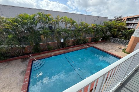 Купить кондоминиум в Хайалиа, Флорида 2 спальни, 81.29м2, № 2047169 - фото 20