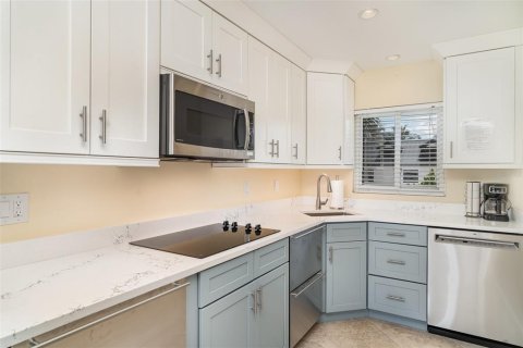 Condominio en venta en Bradenton Beach, Florida, 2 dormitorios, 60.48 m2 № 1782779 - foto 4