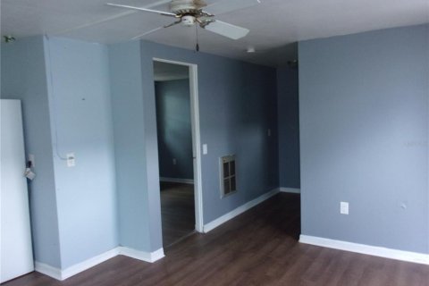 Apartamento en alquiler en Zephyrhills, Florida, 1 dormitorio, 51.1 m2 № 2147891 - foto 8