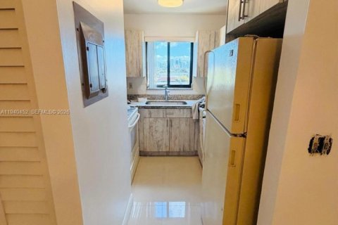 Apartment in Miami, Florida 1 bedroom, 63.17 sq.m. № 1997687 - photo 12