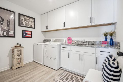 Villa ou maison à vendre à Tavares, Floride: 5 chambres, 279.91 m2 № 2429394 - photo 15