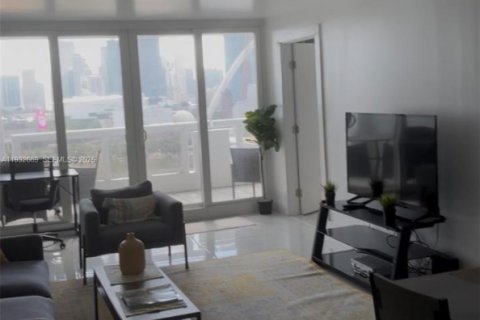 Снять в аренду кондоминиум в Майами, Флорида 2 спальни, 91.51м2, № 1991581 - фото 2