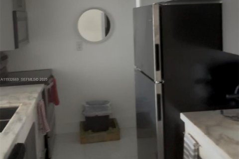 Снять в аренду кондоминиум в Майами, Флорида 2 спальни, 91.51м2, № 1991581 - фото 4