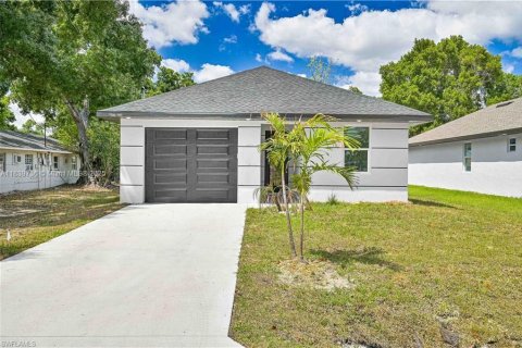 Купить виллу или дом в Форт Майерс, Флорида 4 спальни, № 1957881 - фото 1