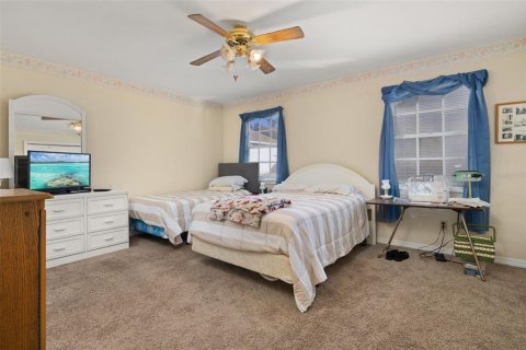 House in Zephyrhills, Florida 2 bedrooms, 133.22 sq.m. № 1716716 - photo 22