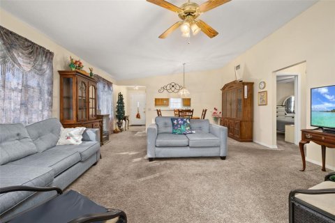 House in Zephyrhills, Florida 2 bedrooms, 133.22 sq.m. № 1716716 - photo 12