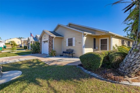 House in Zephyrhills, Florida 2 bedrooms, 133.22 sq.m. № 1716716 - photo 2