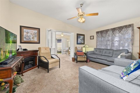 House in Zephyrhills, Florida 2 bedrooms, 133.22 sq.m. № 1716716 - photo 14