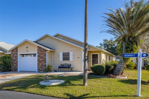 House in Zephyrhills, Florida 2 bedrooms, 133.22 sq.m. № 1716716 - photo 1