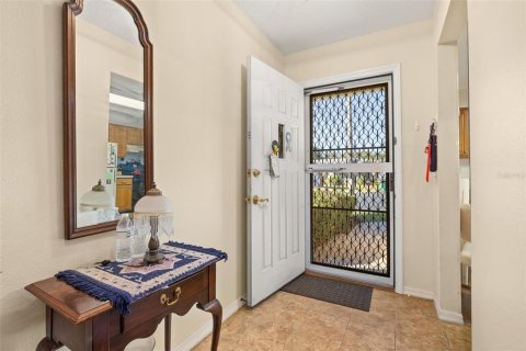 House in Zephyrhills, Florida 2 bedrooms, 133.22 sq.m. № 1716716 - photo 5